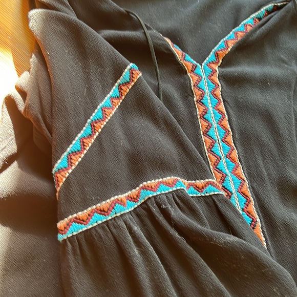 Boho Forever 21 babydoll dress with embroidery and tassels, Size L - Picture 3 of 8